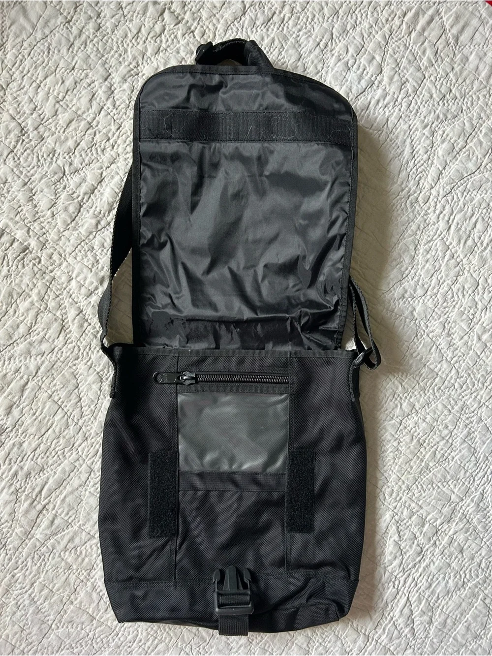 Vintage Y2K Gap Black Nylon Messenger Crossbody Top Handle Techwear Gear Bag